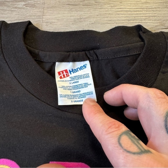 1990s Aaron Tippin black and pink t-shirt #streetwear country western fits L - Picture 6 of 6